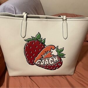 Pre Owned Strawberry Coach Tote Shoulder Bag Purse White Leather CAL64